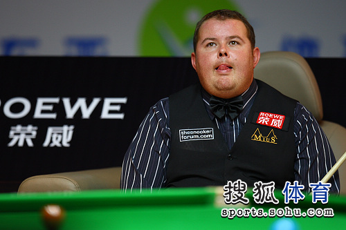 球场上的冷 球场上的冷